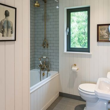 Master Bedroom Ensuite bathroom