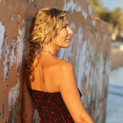 Yoga on the beach in Marbella with Petra Lindros