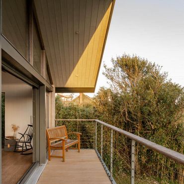 View of the full width balcony