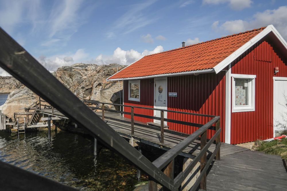 Boka boende nära havet på Smögen | Makrillvikens Vandrarhem