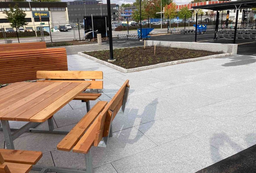 mark- och kantsten vid Epiroc Örebro