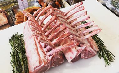 Fint utvalt kött på Papilles, Lidingö