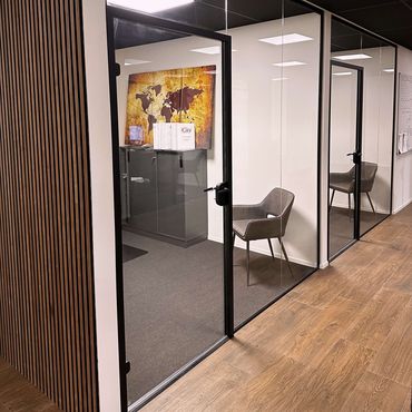 Bygg-glas-renovering-byggfirma-glasprodukter-byggentreprenad-örnsköldsvik-snickare-övik