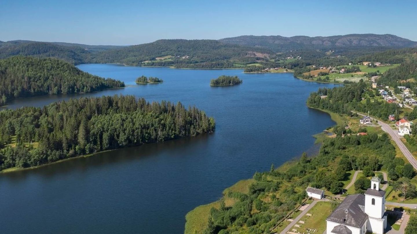 Drönarvy över Vågsfjärden i Nordingrå