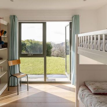 BUnk Room overlooking garden