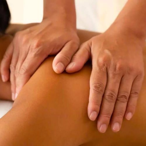 Personligt anpassad massagebehandling i centrala Göteborg för smärtlindring och återhämtning.