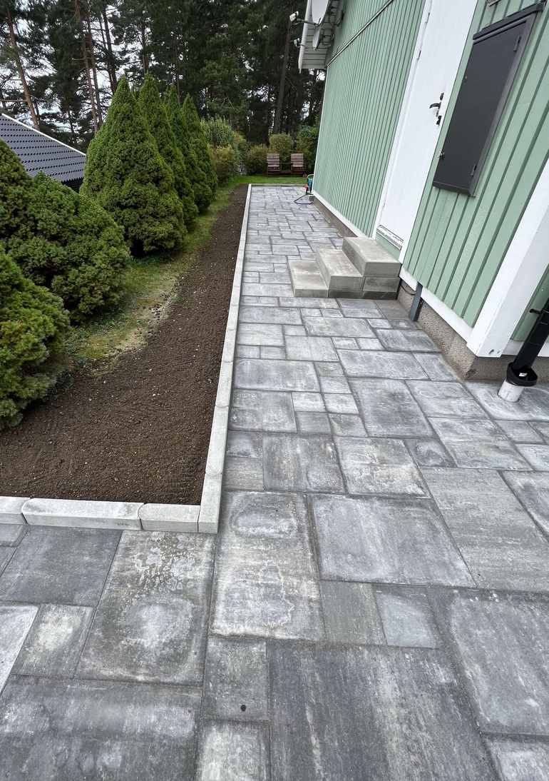 dekorativ marksten vid villaprojekt