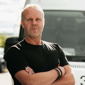 Bygg-glas-renovering-byggfirma-glasprodukter-byggentreprenad-örnsköldsvik-snickare